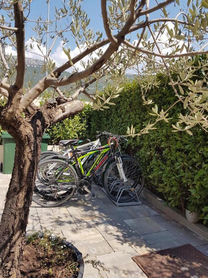 Apartmani Ana Kaštela المظهر الخارجي الصورة
