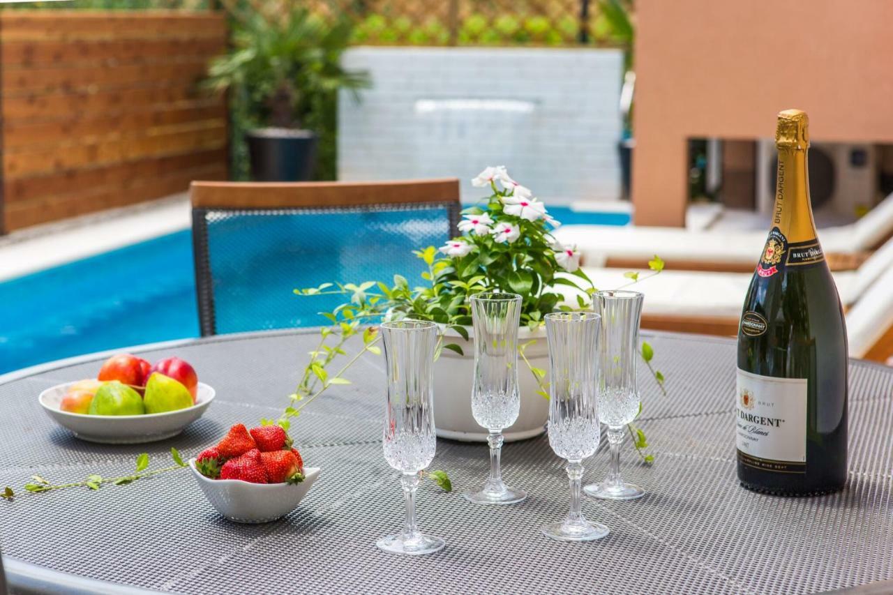 Apartmani Ana Kaštela المظهر الخارجي الصورة