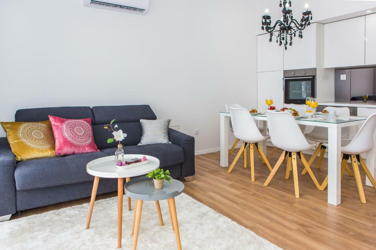 Apartmani Ana Kaštela المظهر الخارجي الصورة