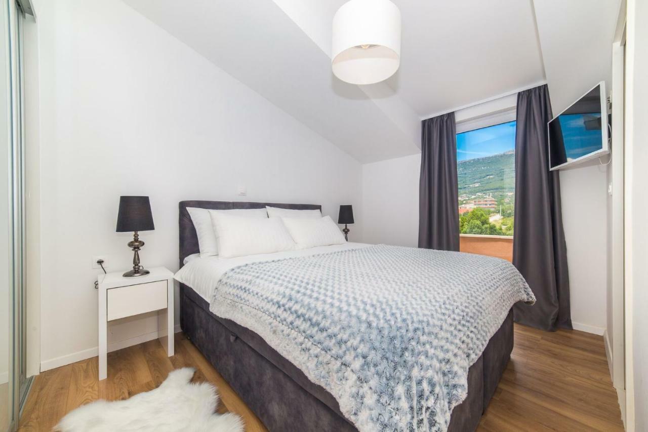 Apartmani Ana Kaštela المظهر الخارجي الصورة