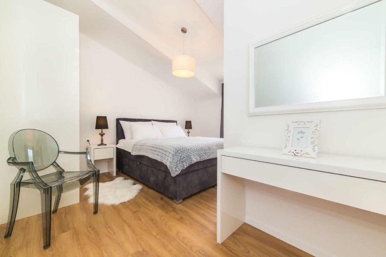 Apartmani Ana Kaštela المظهر الخارجي الصورة