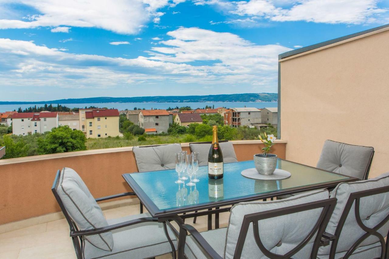 Apartmani Ana Kaštela المظهر الخارجي الصورة