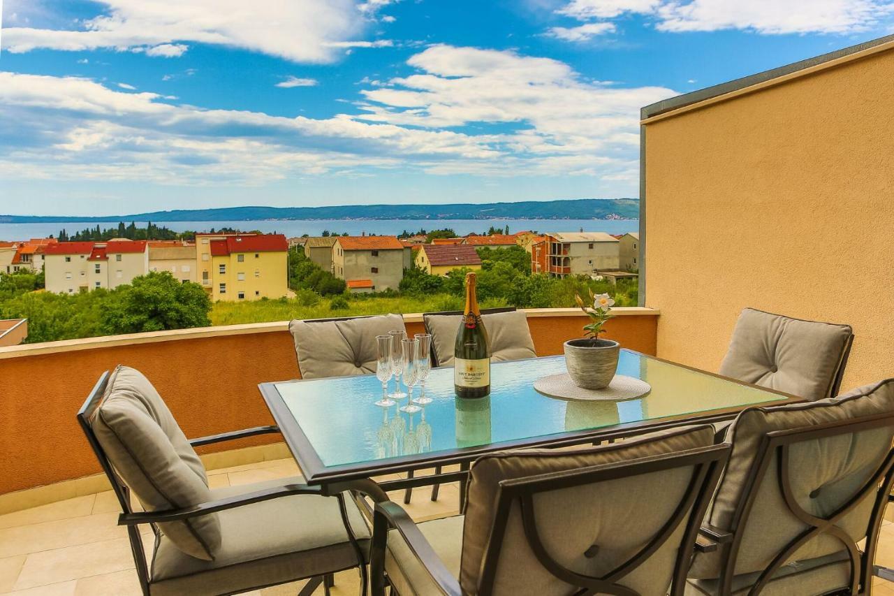 Apartmani Ana Kaštela المظهر الخارجي الصورة
