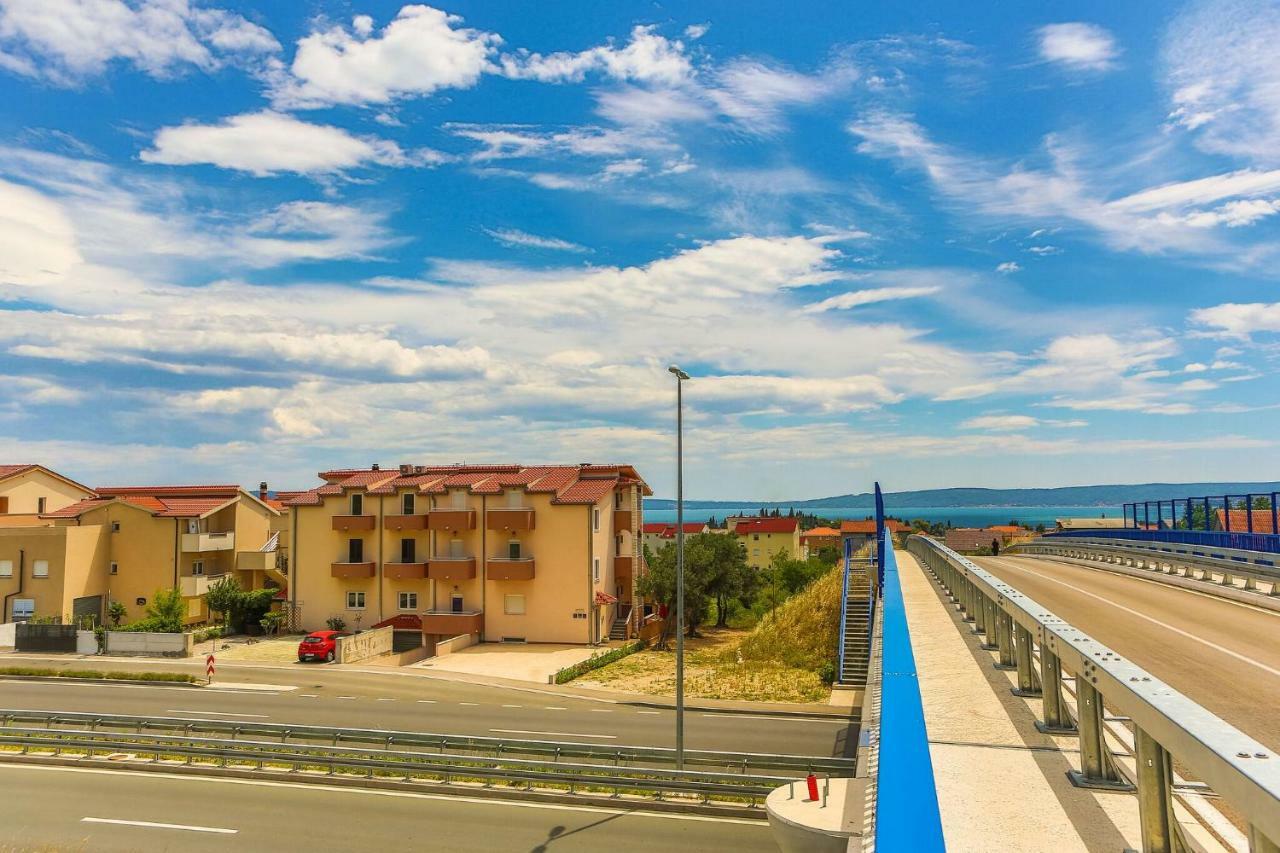 Apartmani Ana Kaštela المظهر الخارجي الصورة