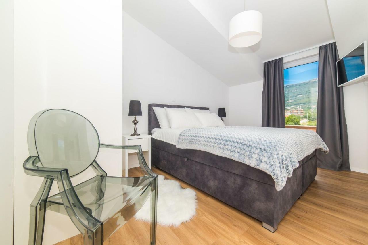 Apartmani Ana Kaštela المظهر الخارجي الصورة