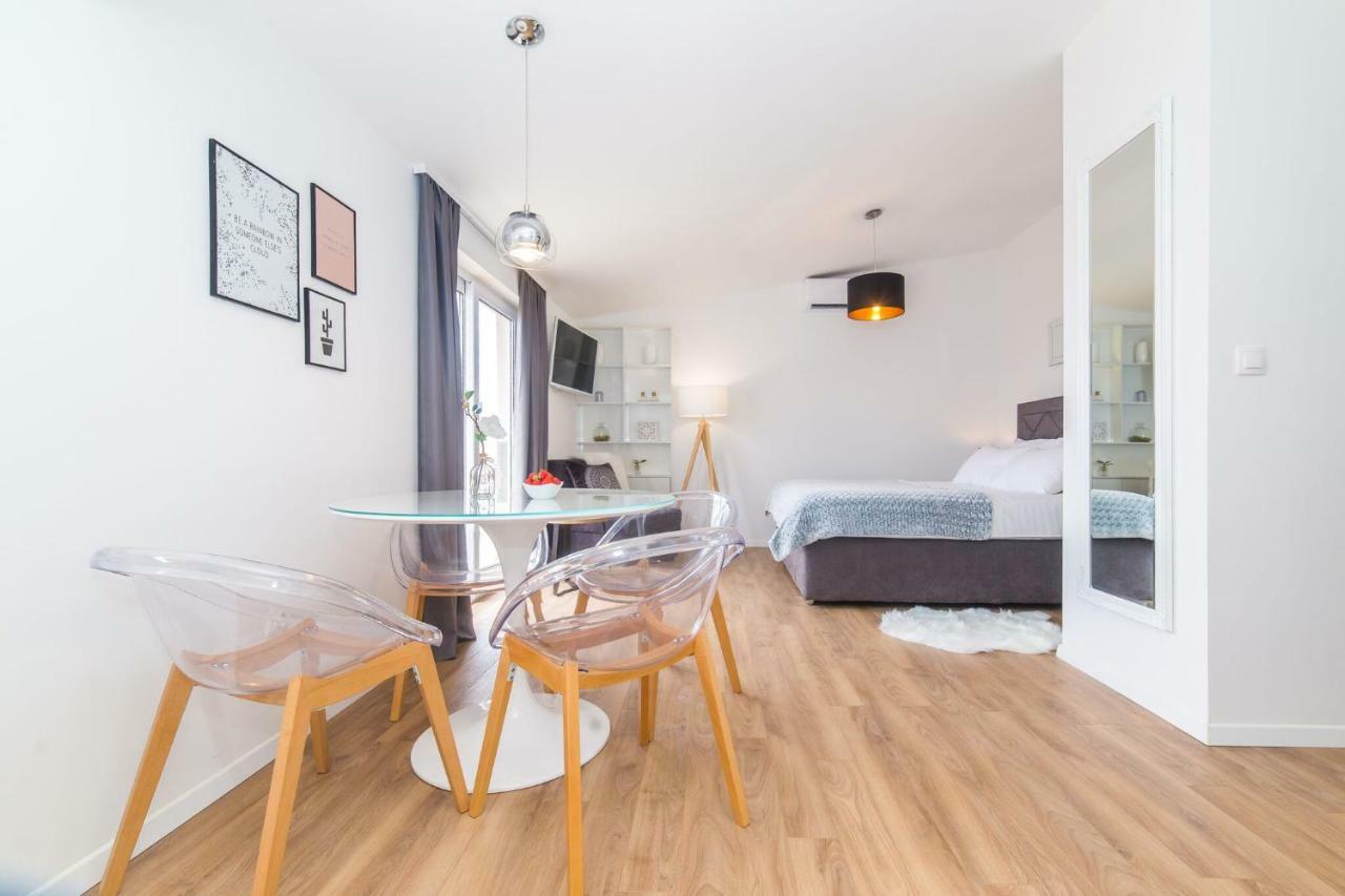 Apartmani Ana Kaštela المظهر الخارجي الصورة